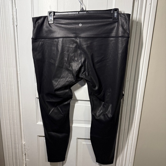 Lululemon Athletica Black Metallic Wunder Under High Rise cropped tights size 20 - Picture 3 of 10